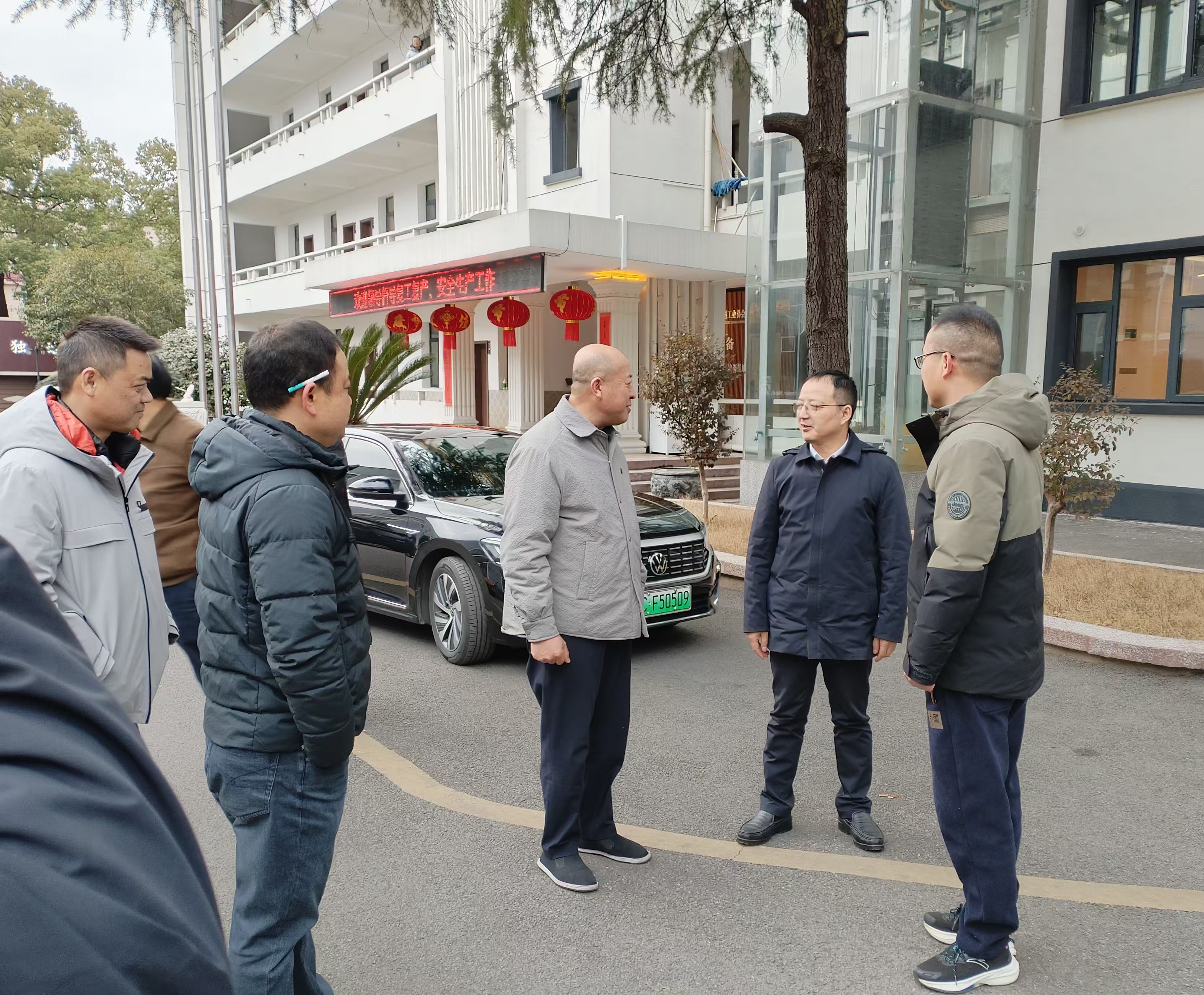 區委副書記、區長柳軍輝來我司調研復工復產、安全生產工作